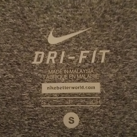 NWOT Nike Dri-FIT top with reflective strips - Picture 8 of 8